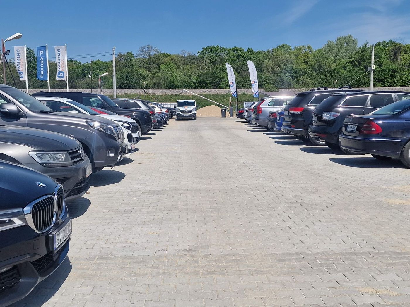 Parcarea Park4Fly de lângă Aeroportul Otopeni